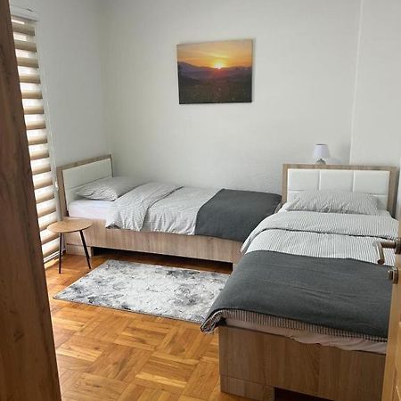 Teal Apartments Bihac Bagian luar foto