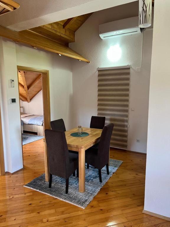 Teal Apartments Bihac Bagian luar foto