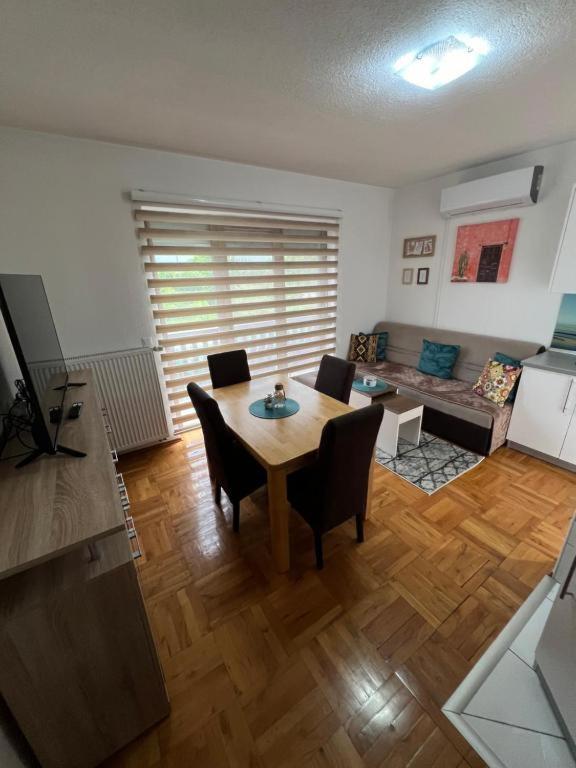 Teal Apartments Bihac Bagian luar foto